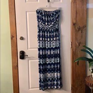 Maxi dress with pockets